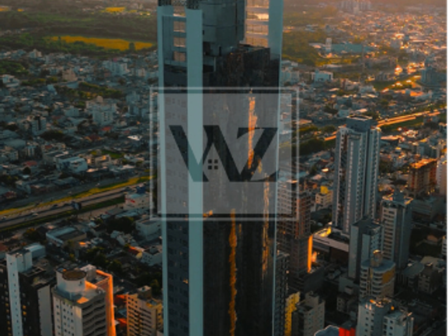 Apartamento com 312m² 4 quartos e 5 banheiros, à venda, no bairro Centro em Balneário Camboriú