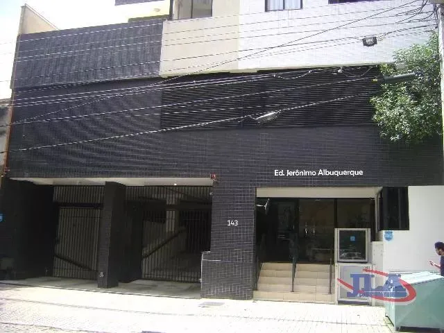 Apartamento 1 quarto e 1 banheiro, à venda, no bairro Centro em Curitiba