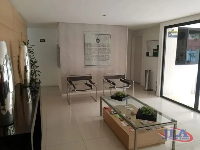 Apartamento 1 quarto e 1 banheiro, à venda, no bairro Centro em Curitiba