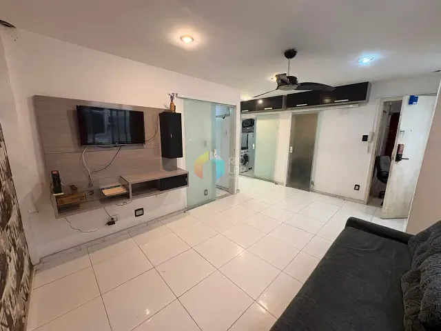 Apartamento com 46m² 1 quarto e 1 banheiro, à venda, no bairro Copacabana em Rio de Janeiro