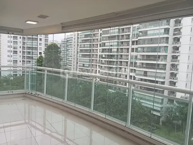 Apartamento com 112m² 3 quartos e 1 banheiro, à venda ou para alugar, no bairro Barra da Tijuca em Rio de Janeiro