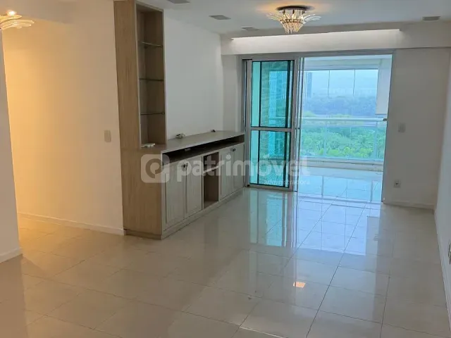 Apartamento com 112m² 3 quartos e 1 banheiro, à venda ou para alugar, no bairro Barra da Tijuca em Rio de Janeiro