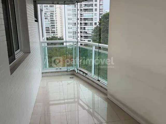 Apartamento com 112m² 3 quartos e 1 banheiro, à venda ou para alugar, no bairro Barra da Tijuca em Rio de Janeiro