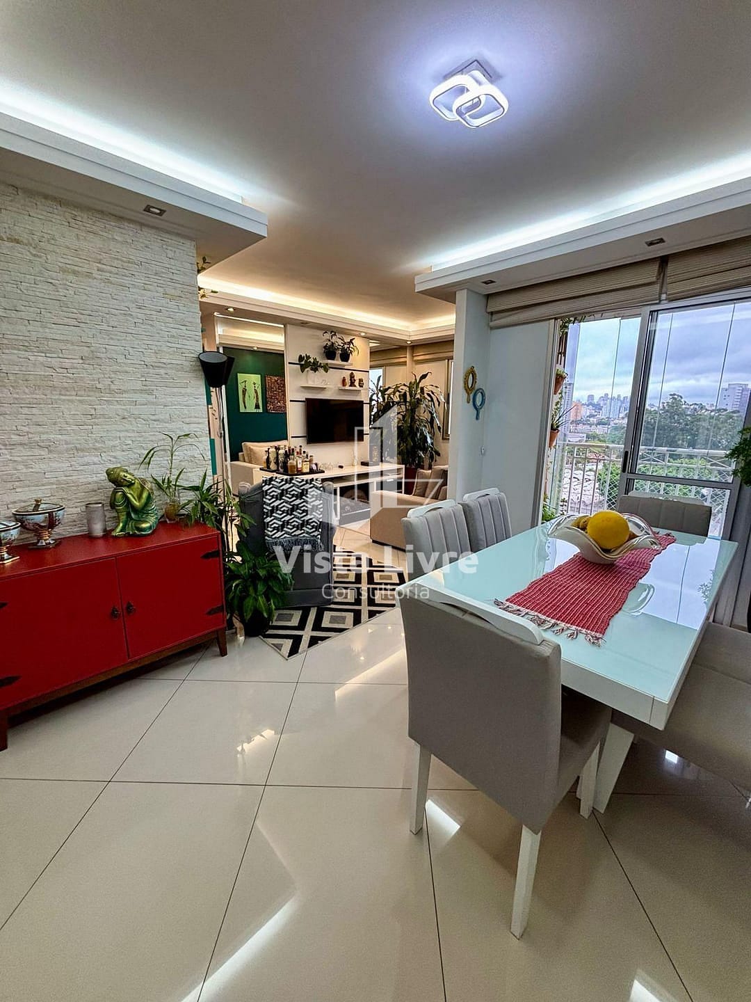 Apartamento à venda com 2 quartos, 65m² - Foto 2