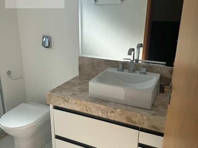 Apartamento 4 quartos e 3 banheiros, para alugar, no bairro Quilombo em Cuiabá