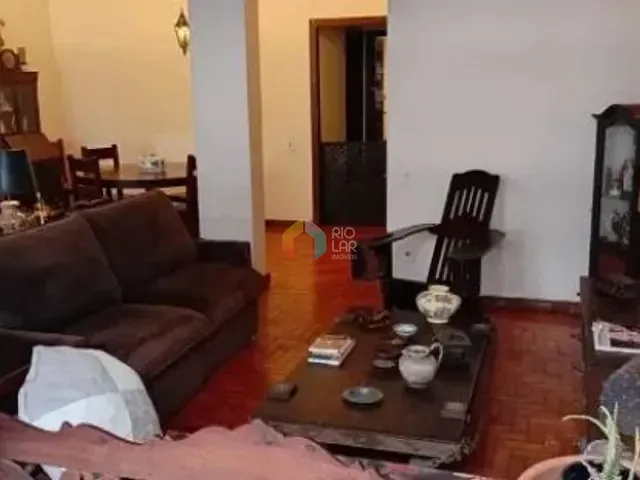 Apartamento com 210m² 3 quartos e 3 banheiros, à venda ou para alugar, no bairro Copacabana em Rio de Janeiro