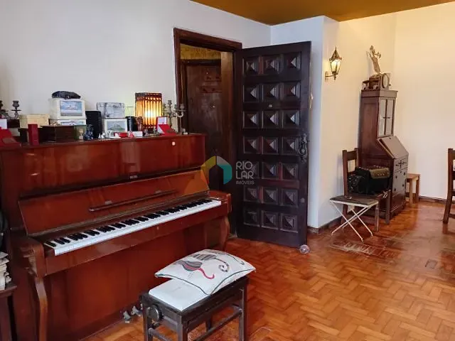Apartamento com 210m² 3 quartos e 3 banheiros, à venda ou para alugar, no bairro Copacabana em Rio de Janeiro