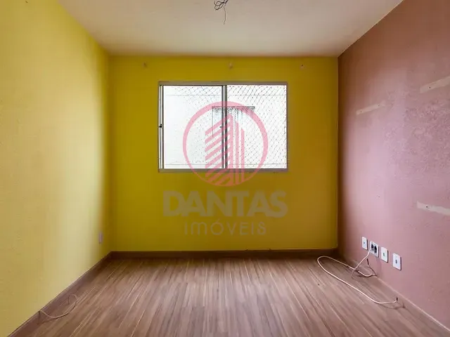 Apartamento 2 quartos e 1 banheiro, à venda, no bairro São Pedro em Osasco