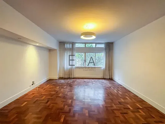 Apartamento com 150m² 3 quartos e 2 banheiros, para alugar, no bairro Jardim Paulista em São Paulo
