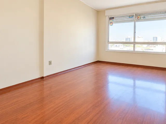 Apartamento com 128m² 3 quartos e 2 banheiros, à venda, no bairro Centro em Pelotas