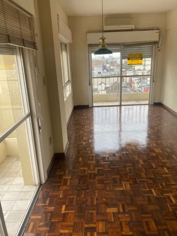 Apartamento com 3 dormitórios, 1 suíte, à venda, 95 m² por R$ 395.000 - Centro - Pelotas/RS. Agencie sua visita conosco!