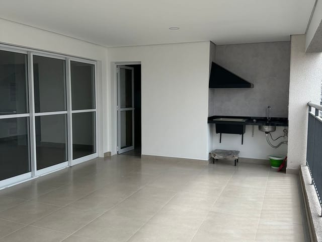 Foto do Apartamento - 🎯 O Toque de Requinte que Você Merece: 134m² com 3 Suítes e Muito Estilo! | Organização Imobiliária Açores
