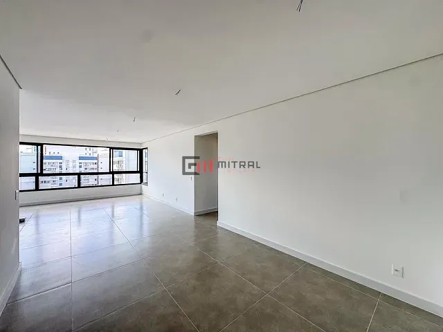 Apartamento com 261m² 2 quartos e 3 banheiros, à venda, no bairro Gleba Fazenda Palhano em Londrina