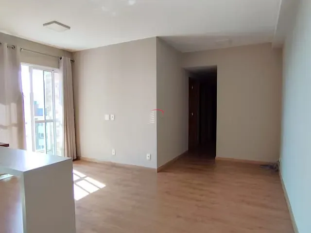 Apartamento 3 quartos e 2 banheiros, à venda, no bairro Santa Rosa em Londrina