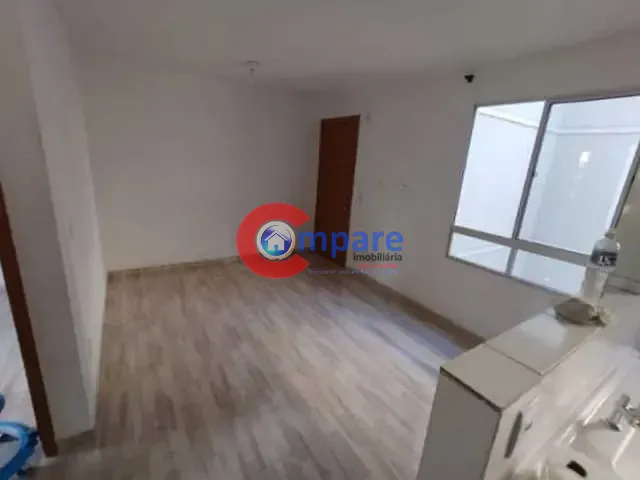 Apartamento 2 quartos e 1 banheiro, à venda, no bairro Água Chata em Guarulhos