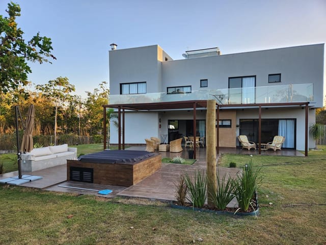 Apartamento com 1093m² 4 quartos e 4 banheiros, à venda, no bairro Área Rural de Cuiabá em Cuiabá