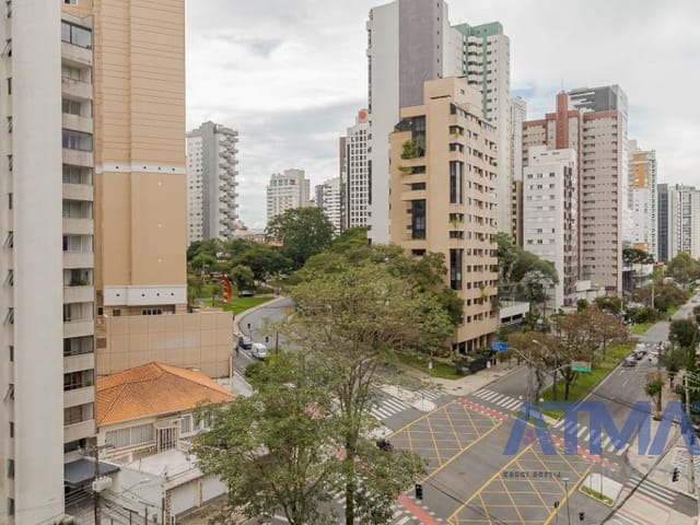 Apartamento 4 quartos e 6 banheiros, à venda, no bairro Água Verde em Curitiba