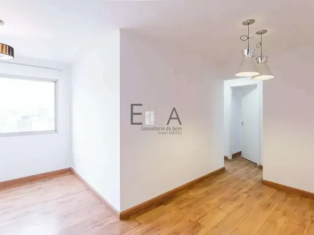 Apartamento com 120m² 3 quartos e 2 banheiros, para alugar, no bairro Vila Nova Conceição em São Paulo