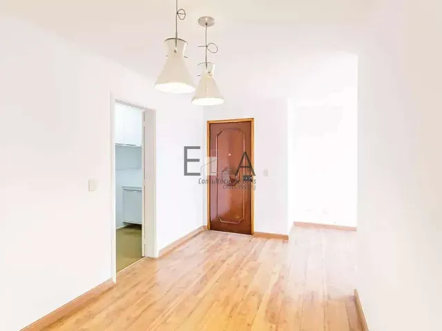 Apartamento com 120m² 3 quartos e 2 banheiros, para alugar, no bairro Vila Nova Conceição em São Paulo