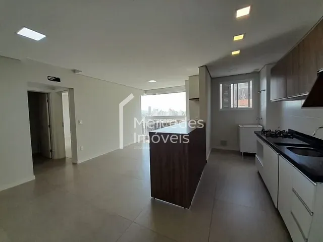 Apartamento com 80m² 2 quartos e 2 banheiros, para alugar, no bairro Centro em Itajaí