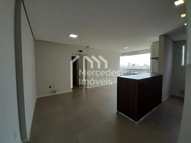 Apartamento com 80m² 2 quartos e 2 banheiros, para alugar, no bairro Centro em Itajaí