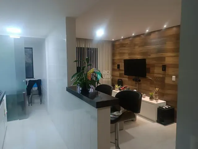 Apartamento com 72m² 2 quartos e 2 banheiros, à venda, no bairro Samambaia em Petrópolis