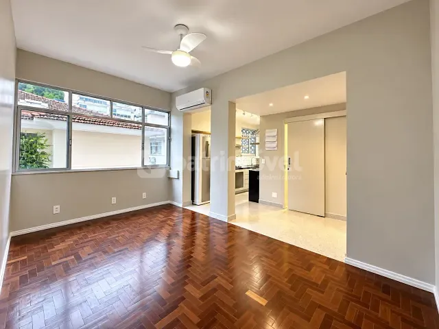 Apartamento 2 quartos e 1 banheiro, à venda ou para alugar, no bairro Ipanema em Rio de Janeiro