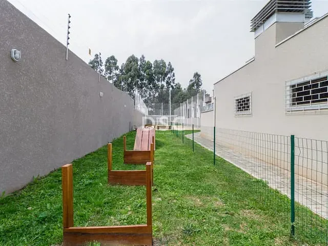 Casa 3 quartos e 2 banheiros, à venda, no bairro Campo Comprido em Curitiba