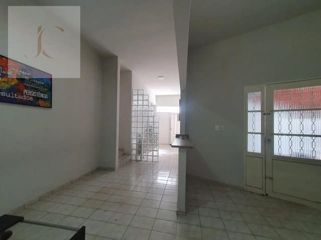 Casa 3 quartos e 3 banheiros, à venda, no bairro Chácara dos Pinheiros em Cuiabá