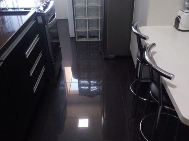 Apartamento com 51m² 2 quartos e 1 banheiro, à venda, no bairro Chácaras Caxingui em Embu das Artes