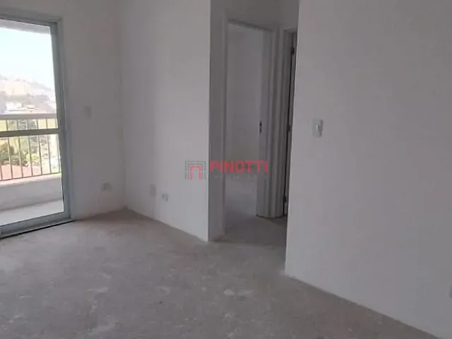 Apartamento 2 quartos e 1 banheiro, à venda, no bairro Ferrazópolis em São Bernardo do Campo