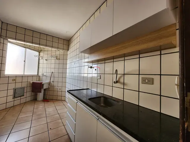 Apartamento 3 quartos e 1 banheiro, para alugar, no bairro San Remo em Londrina