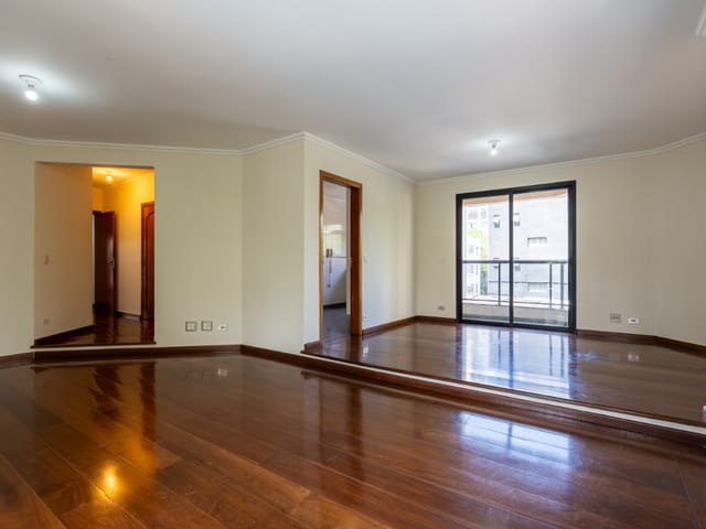 Foto do Apartamento - Apartamento para venda e locação em Moema com 4 quartos, sendo 2 suítes , 178m² | Correteria Imóveis