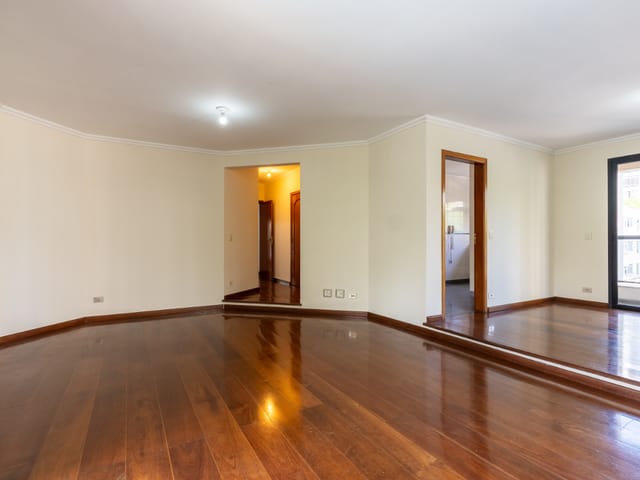 Foto do Apartamento - Apartamento para venda e locação em Moema com 4 quartos, sendo 2 suítes , 178m² | Correteria Imóveis