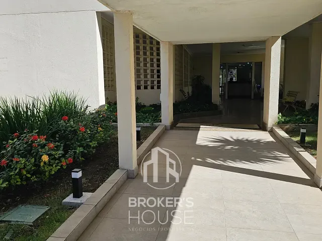Apartamento 2 quartos e 2 banheiros, à venda, no bairro Enseada do Suá em Vitória