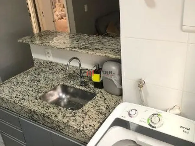 Apartamento 2 quartos e 1 banheiro, à venda, no bairro Colinas em Londrina