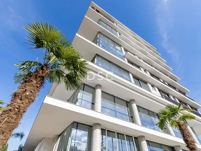Apartamento com 471m² 4 quartos e 2 banheiros, à venda, no bairro Cristo Rei em Curitiba