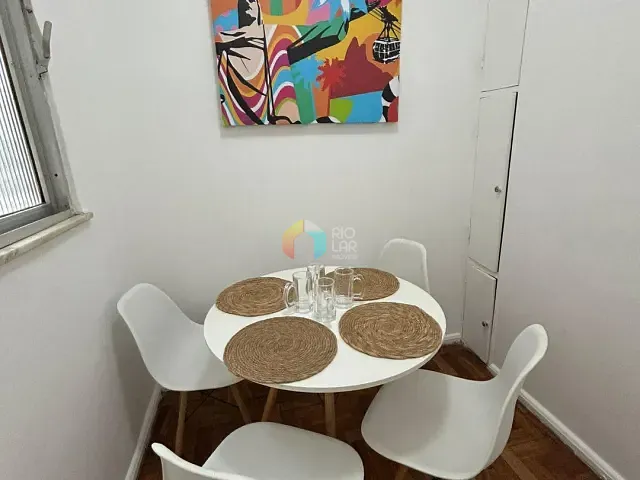 Apartamento com 50m² 1 quarto e 1 banheiro, para alugar, no bairro Copacabana em Rio de Janeiro