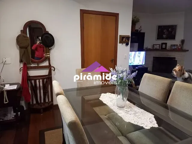 Apartamento com 104m² 3 quartos e 2 banheiros, à venda, no bairro Campos do Jordão em Campos do Jordão