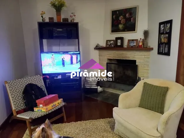 Apartamento com 104m² 3 quartos e 2 banheiros, à venda, no bairro Campos do Jordão em Campos do Jordão