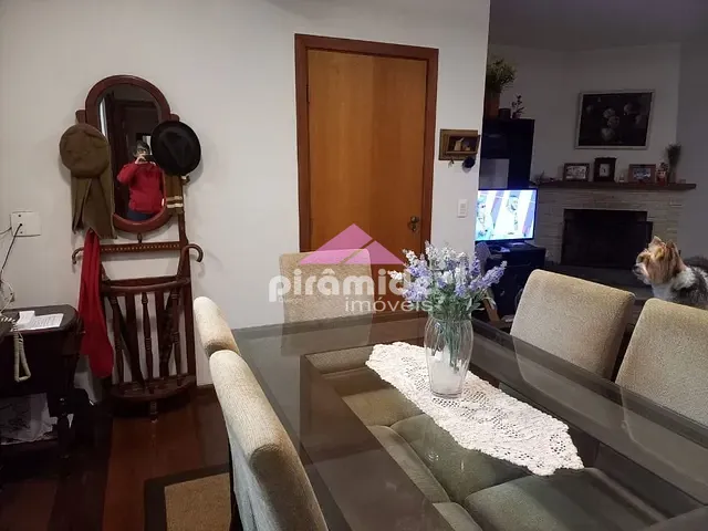 Apartamento com 104m² 3 quartos e 2 banheiros, à venda, no bairro Campos do Jordão em Campos do Jordão