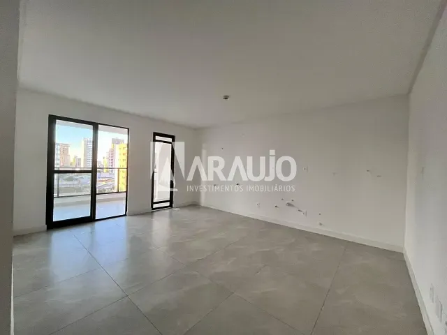 Apartamento 3 quartos e 2 banheiros, à venda, no bairro Vila Operária em Itajaí