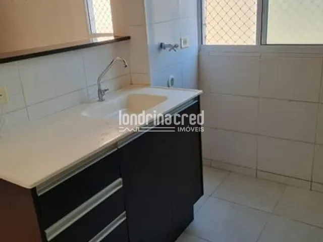Apartamento 2 quartos e 1 banheiro, à venda, no bairro Chácara Manella em Cambé