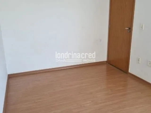 Apartamento 2 quartos e 1 banheiro, à venda, no bairro Chácara Manella em Cambé