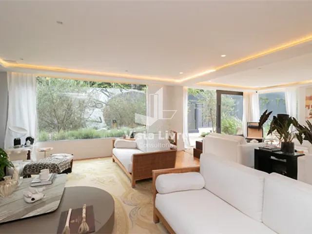 Casa com 690m² 4 quartos e 7 banheiros, à venda, no bairro Pacaembu em São Paulo