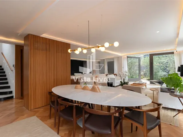 Casa com 690m² 4 quartos e 7 banheiros, à venda, no bairro Pacaembu em São Paulo