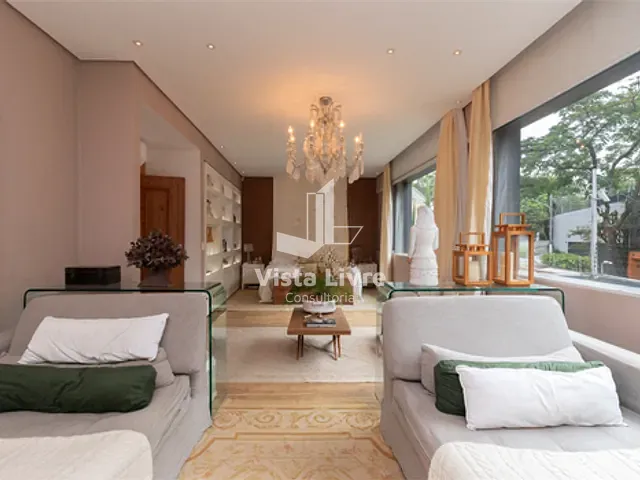 Casa com 690m² 4 quartos e 7 banheiros, à venda, no bairro Pacaembu em São Paulo