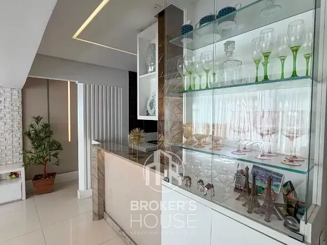 Apartamento 3 quartos e 2 banheiros, à venda, no bairro Praia do Canto em Vitória
