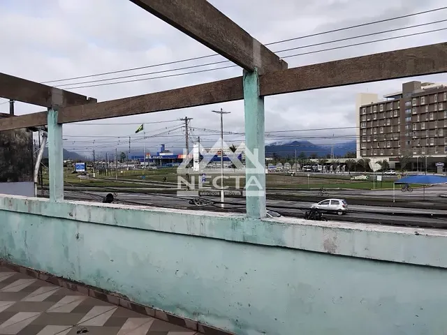 Sobrado com 80m² 2 quartos e 1 banheiro, para alugar, no bairro Pontal de Santa Marina em Caraguatatuba