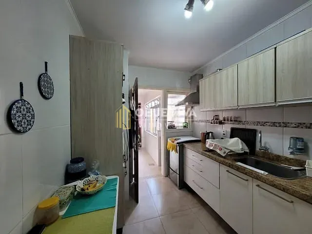 Apartamento 2 quartos e 2 banheiros, à venda, no bairro São João em Porto Alegre